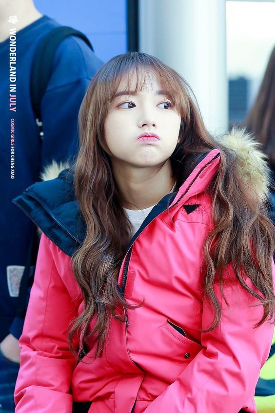 这张嘟嘴卖萌好可爱,看着好像很无聊的样子,你喜欢程潇吗?