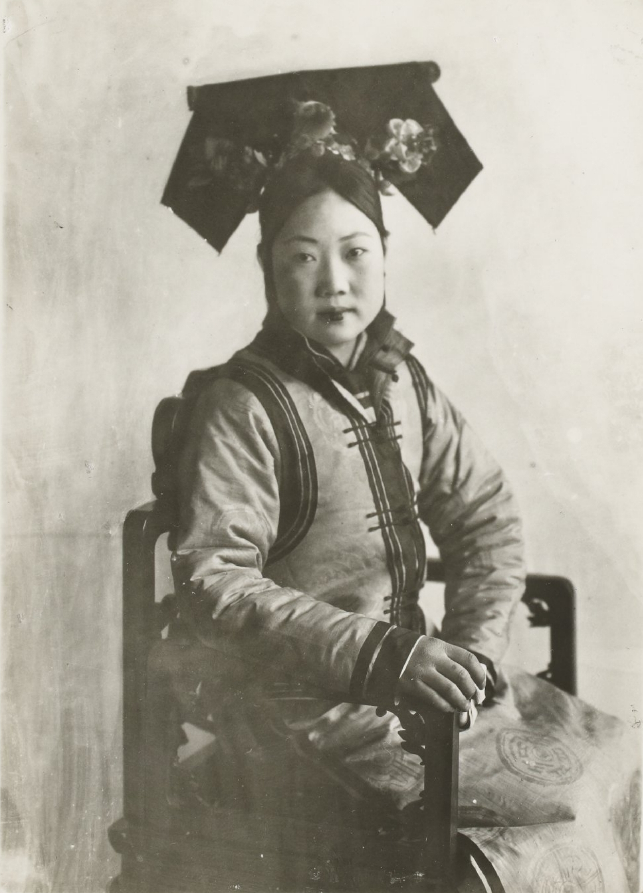 清朝贵妃格格真实照片拍摄于1900年