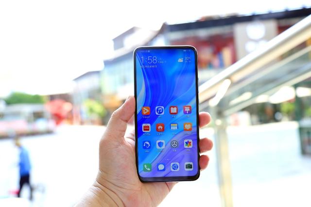 "无孔"全视屏,华为畅享10 plus带你尽享无与伦比的娱乐体验