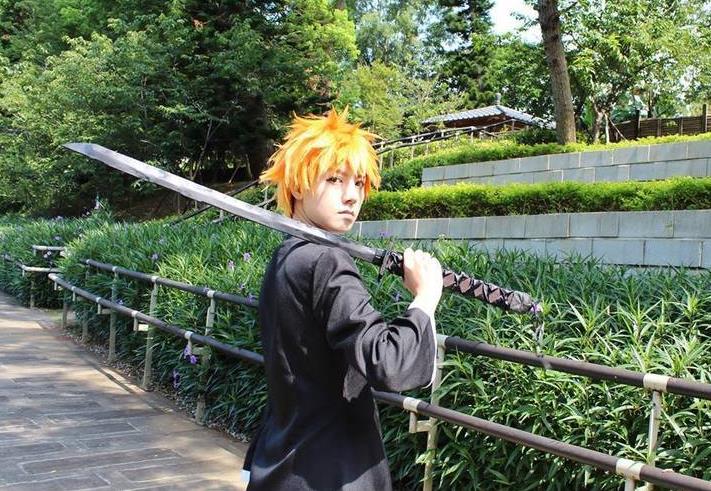 更木剑八.死神cos,网友:一护,你那泡沫版的大菜刀,能拿来战斗吗?