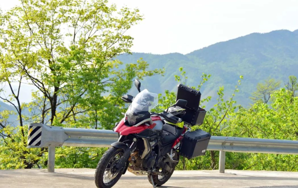 老司机:解析网红"拉力"凯越500x,毛病多还是优点多?