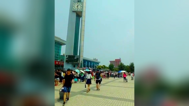 洛阳火车站,人满为患!