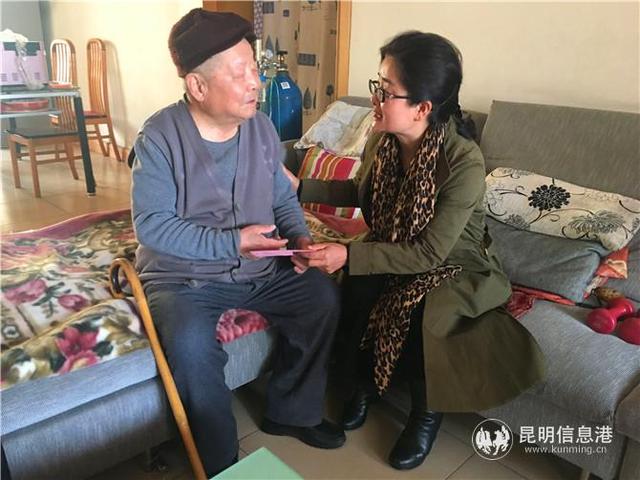 杨皕一行春节前走访慰问市级老领导