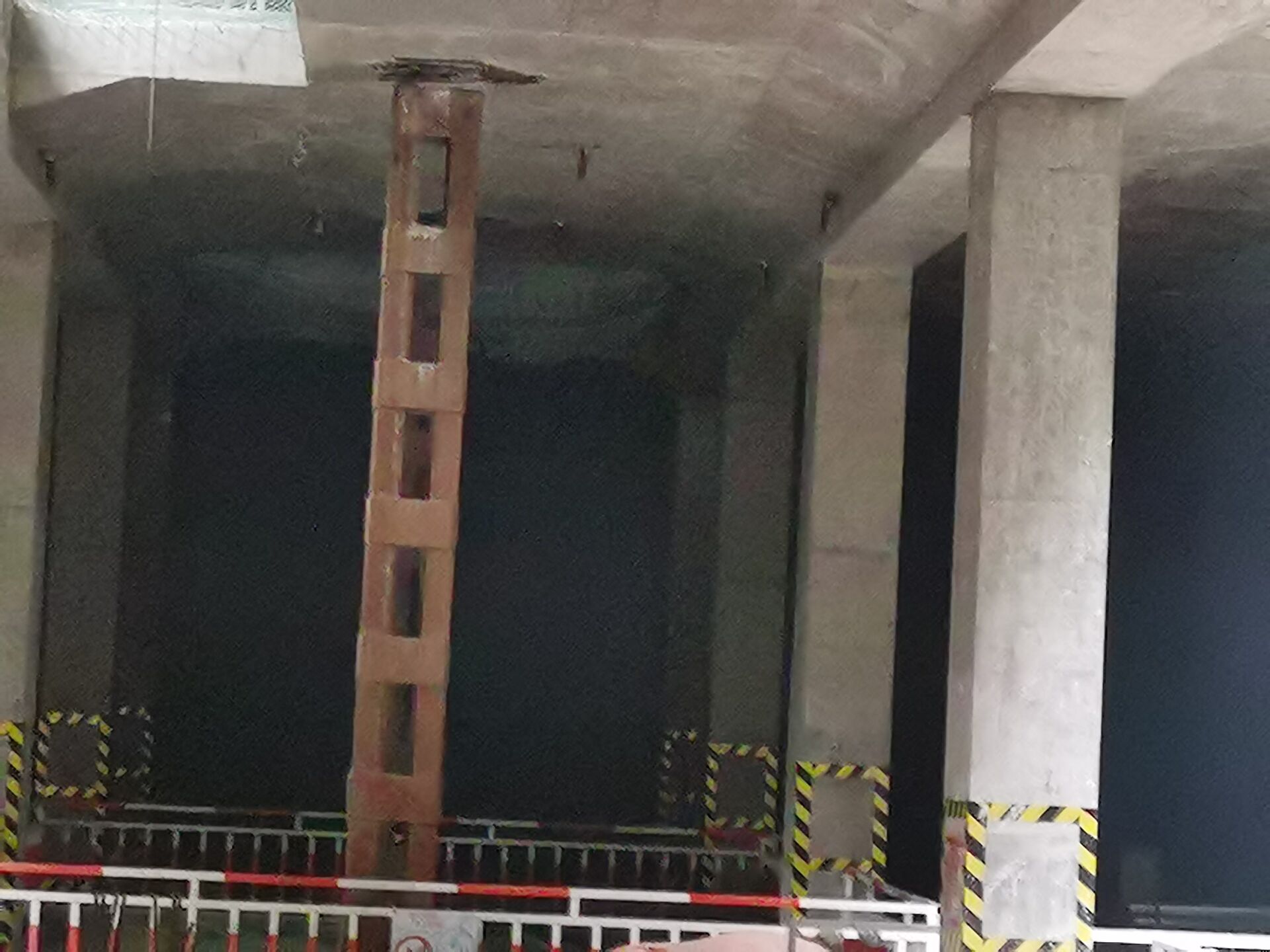 好啦,进入我们的正题,让我们一起进入学习格构柱的施工工艺吧!