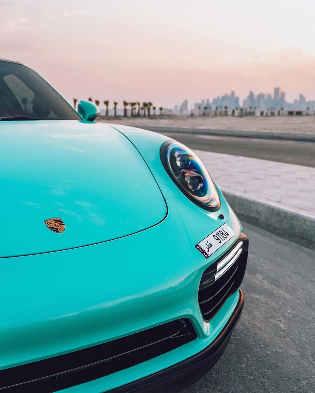 采用"薄荷绿"车漆的保时捷911 turbo s