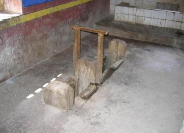 中国最牛的厕所,300年了都没有拉满,悬空60米
