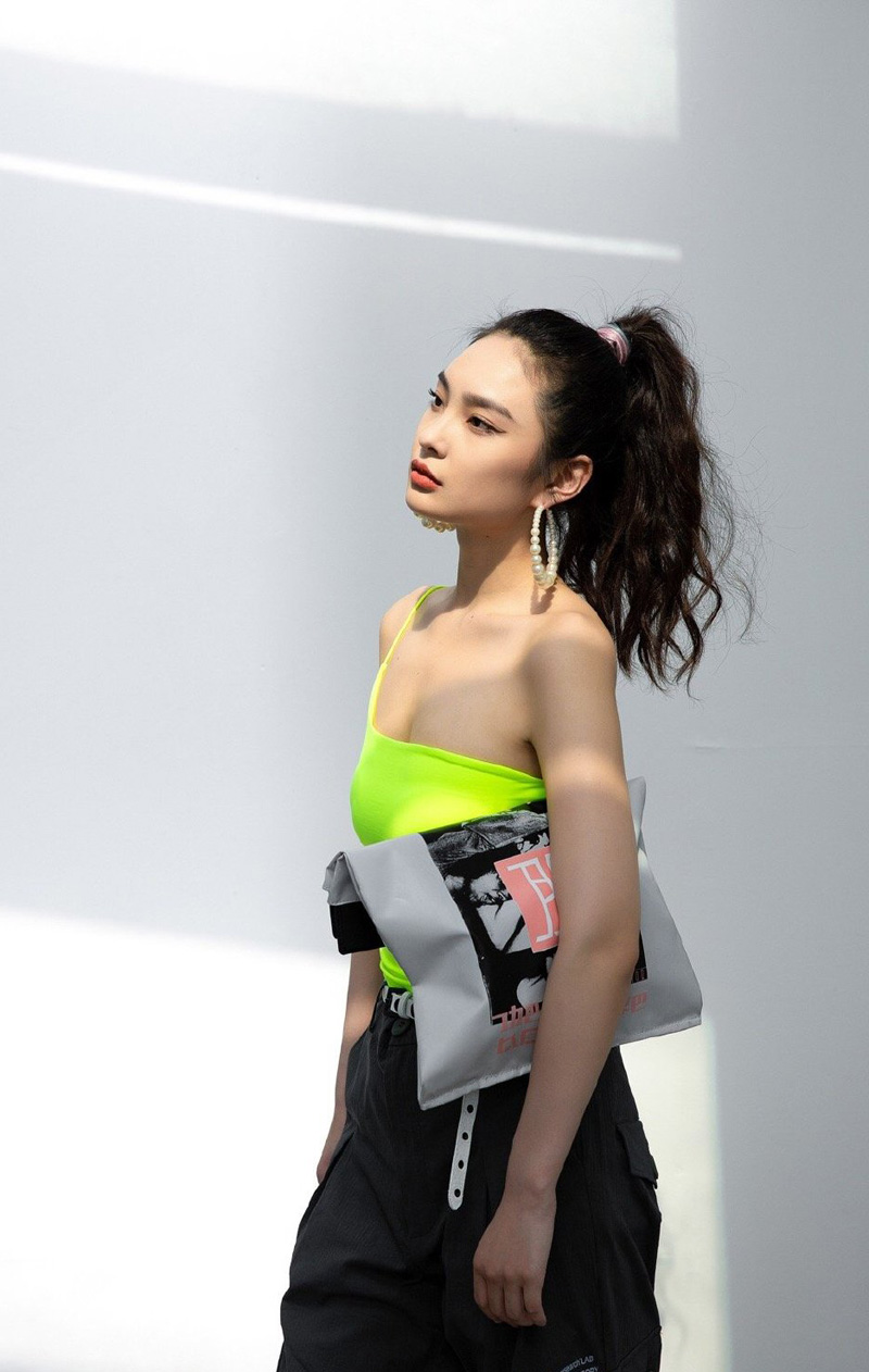 女演员王可如,简单性感,魅力时尚写真图集