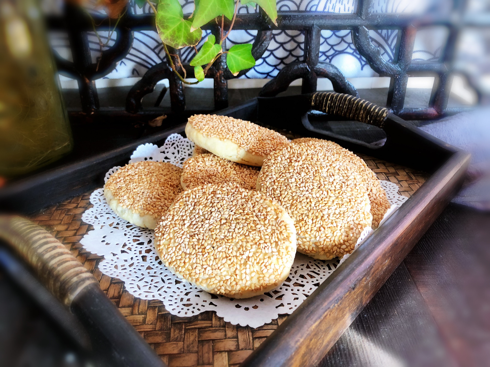 最近网购快递忒慢,想吃黄桥烧饼还是在家做,酥脆咸鲜,香到家了