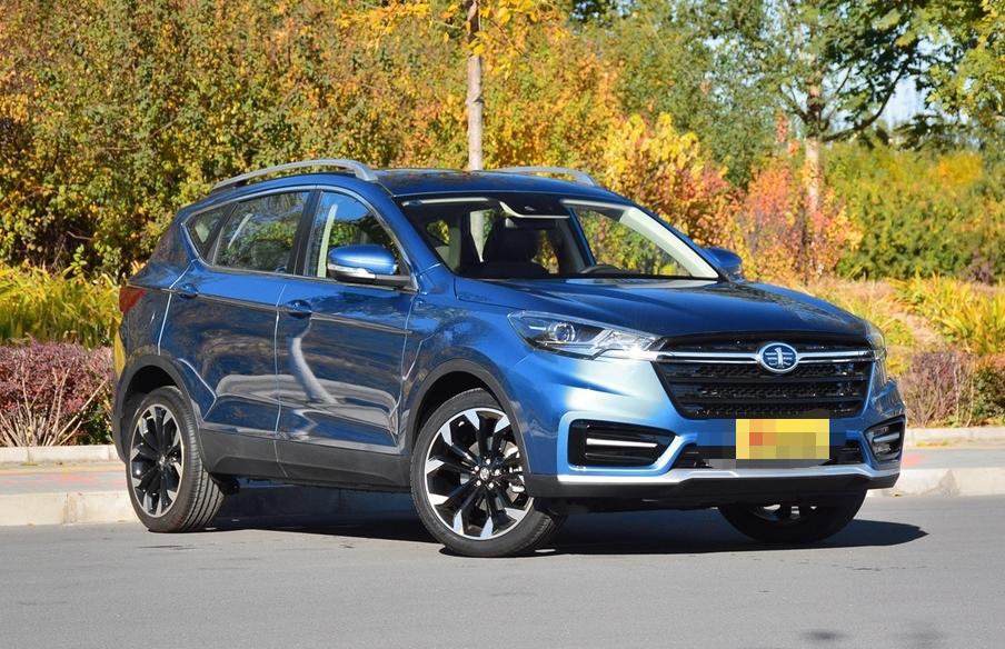 骏派d80,造型非常新颖,非常有运动感,深受人们的喜爱