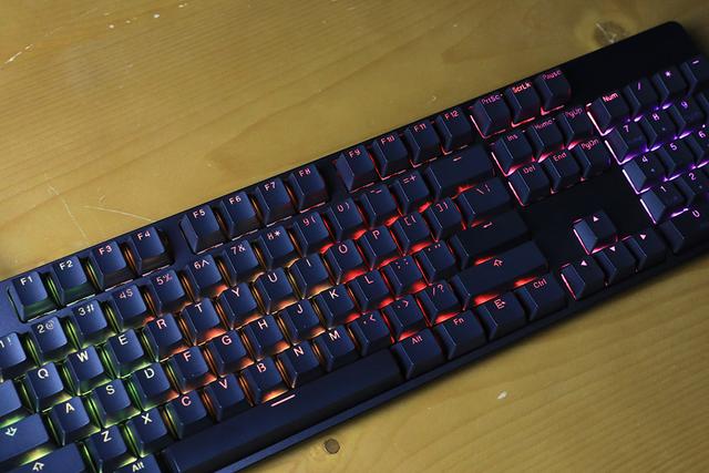 不辜负你对竞技的热爱 小米游戏键盘开箱