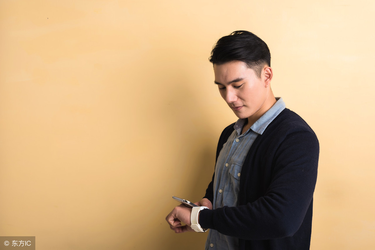 能让女人永远上瘾的男人,身上一定拥有以下五大特征