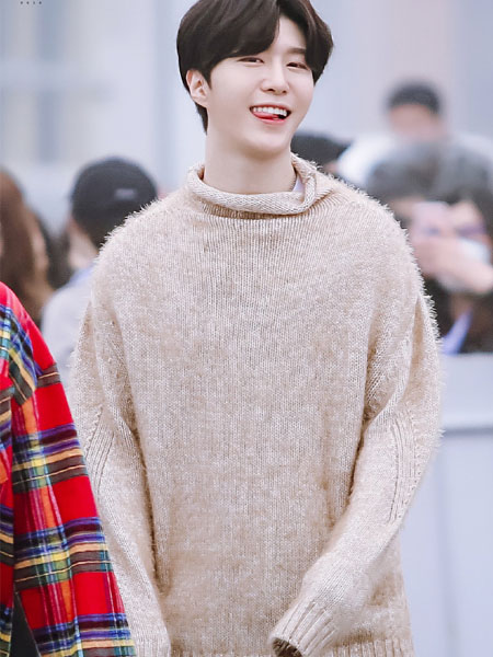 范丞丞吐舌卖萌萌翻天瑟瑟发抖惹人怜,真是要风度不要温度