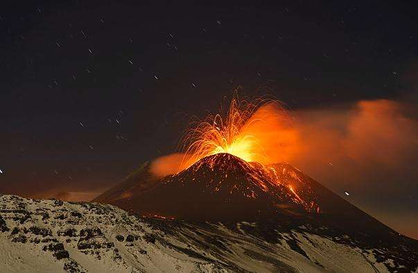 世界上最小的火山,只有1.2米高,竟被村民用来烧烤做饭