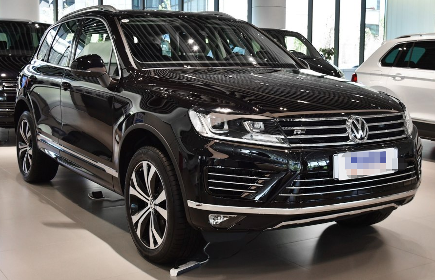 大众途锐2018款 3.0tsi 荣耀典藏版,看起来上档次,内饰宽敞