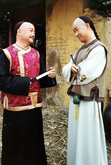 《铁齿铜牙纪晓岚》由刘家成执导,张国立,王刚,张铁林