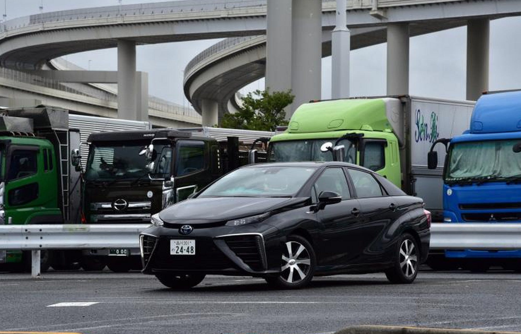 日本欧力士汽车公司从11月19日开始,首次向共享出行领域导入氢燃料