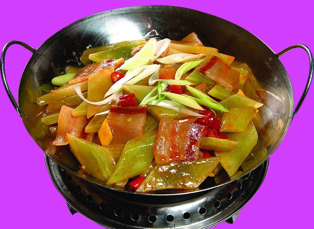 干锅莴笋腊肉高清图片图片