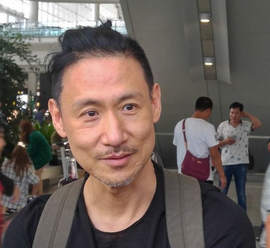 57岁刘德华含泪中止演唱会!曾经的四大天王,衰老的近照让人泪奔