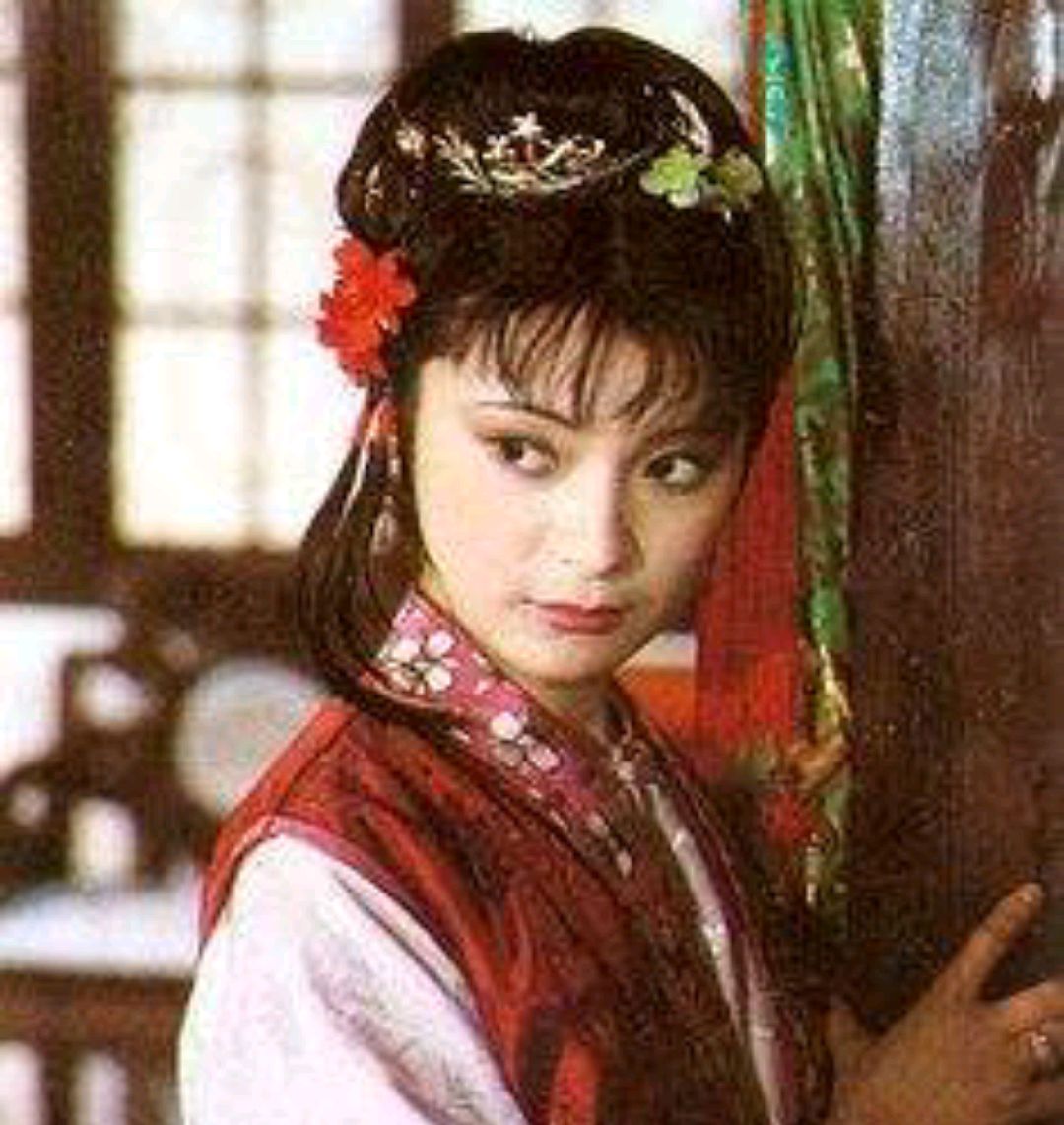 宝蟾远不及平儿