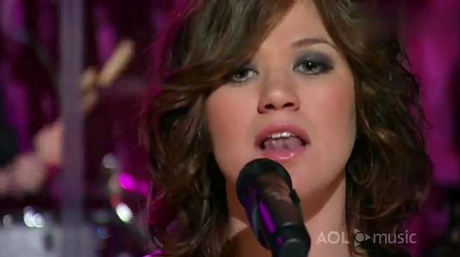 [图]Kelly Clarkson 在Australian Idol 2007上演唱《Never Again》！