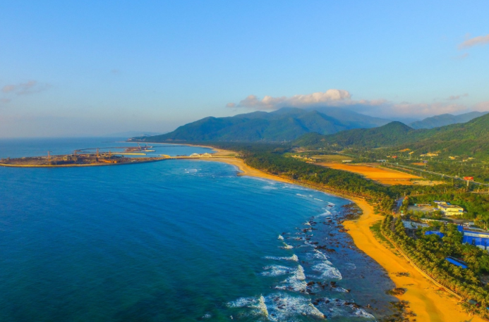 旅游:海南省万宁市,长寿之乡,咖啡之乡,槟榔之乡,温泉之乡