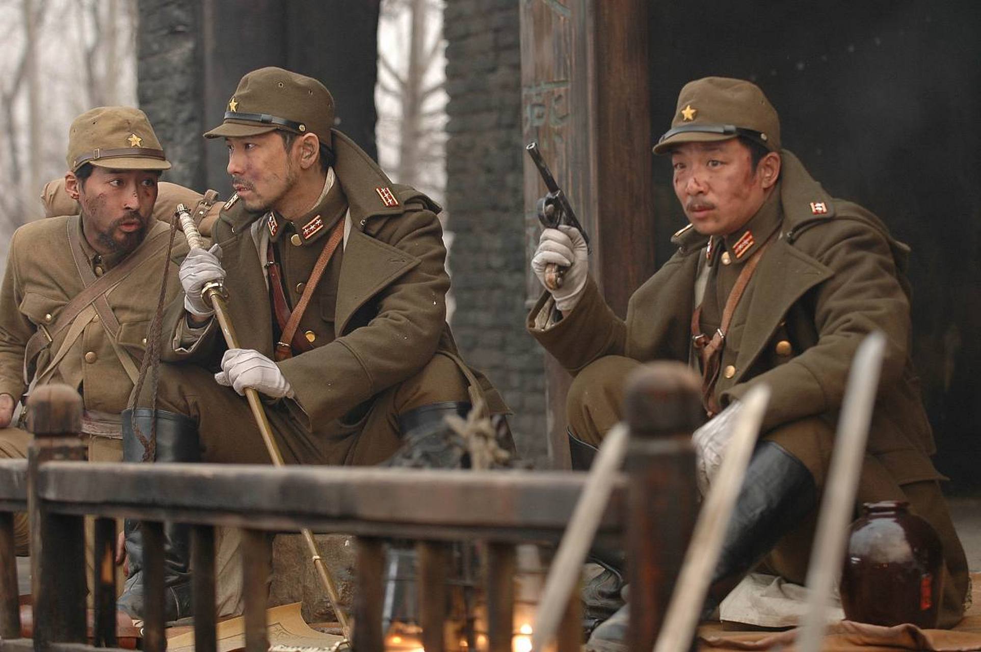 昨晚做了一个奇怪的梦,梦见自己被一群日本鬼子追杀.