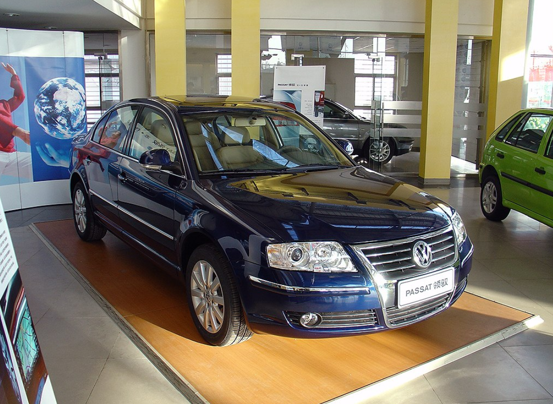 符合年轻人喜爱的passat领驭,外观看着霸气,颜值狂野不羁