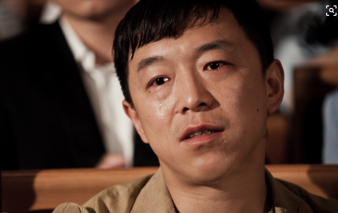 男星哭戏,张一山青筋暴起靠"嘶吼",而他一滴泪就成了经典!