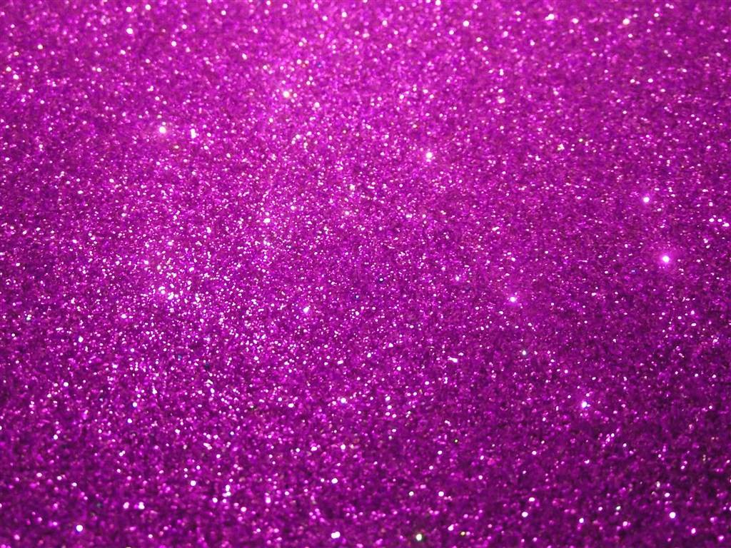 于是,紫色顺理成章成为了2018年最火的颜色