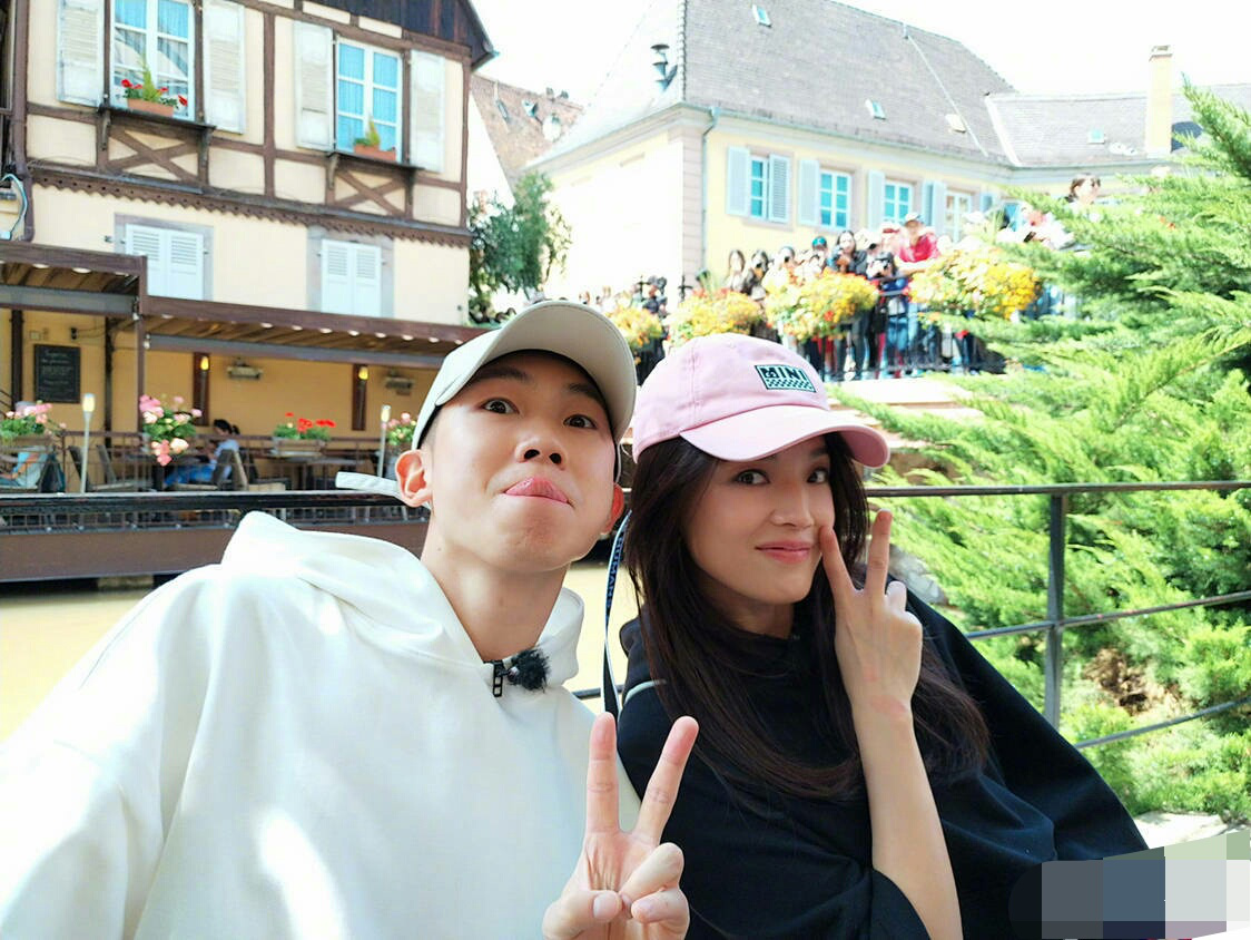 中餐厅结束,白举纲为舒淇写歌,赵薇:小凯,给我也写一首!