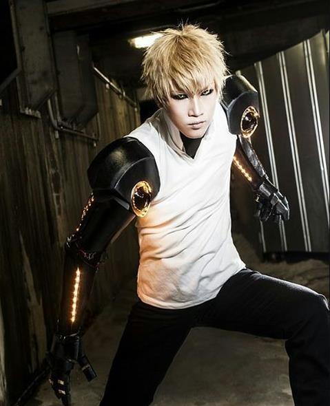 一拳超人cos,网友:琦玉老师,你这表情,是不喜欢坐自行车吗?