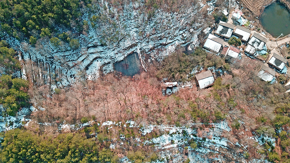 航拍湖北锦里沟:这里的冬季依然如童话世界般的美