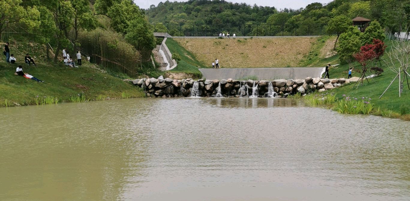 用钱砸出来的景区——后岭花开嬉栖谷!五一采点游记
