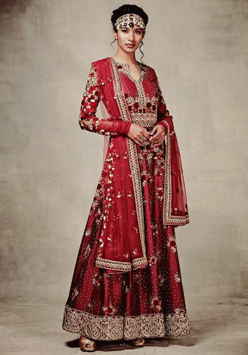 美丽的印度婚纱礼服