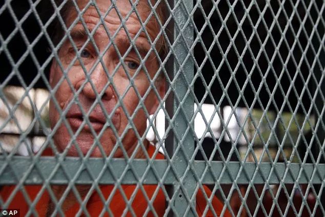 一场牢狱之灾,将这对父子推到风口浪尖!为父洗冤之路感动众人!