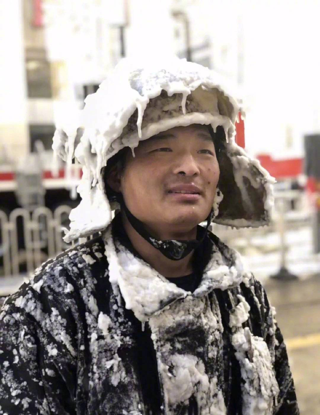 辽宁消防员全身结冰:辛苦了,那些美丽的人