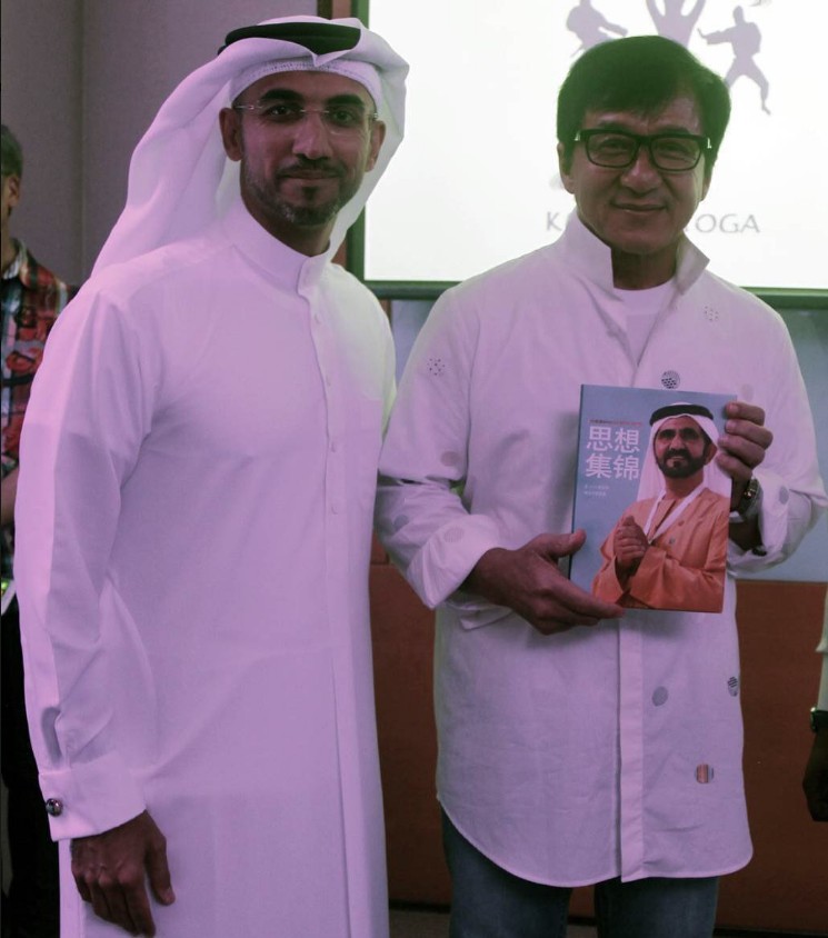 外媒曝成龙新片在迪拜开拍 杨洋艾伦朱正廷等出演