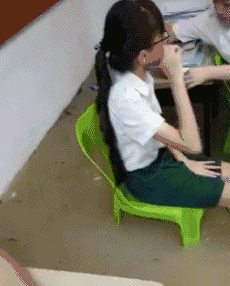 爆笑gif图:你确定这绳子绑紧了?