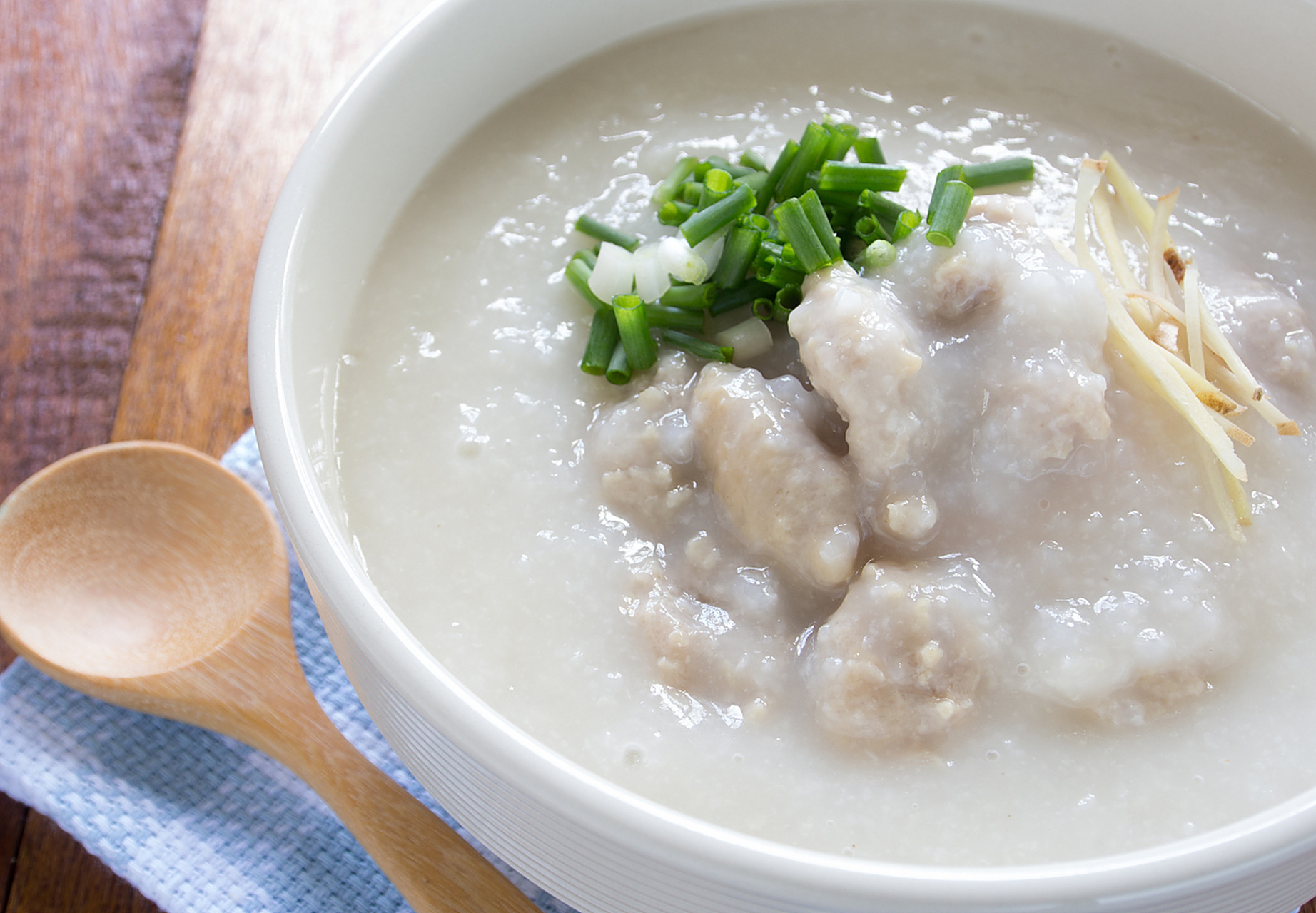 秋季养生小常识# 深秋吃芋头粥,有哪些好处?