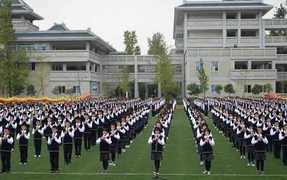 北师大什邡附中入围 创全国文明校园先进学校推荐名单