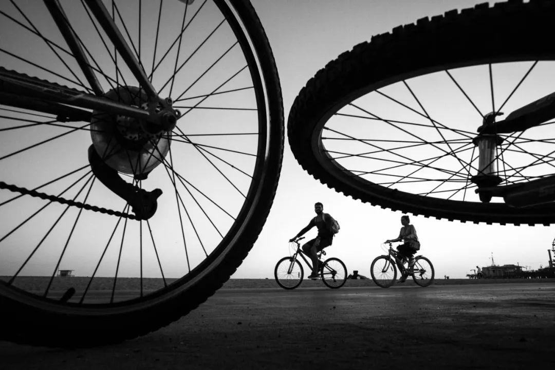 角度的不同 看到的故事也不同