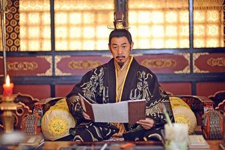 宇文士及虽是奸臣之弟,但他沉稳冷静,这几次选择让他的一生圆满