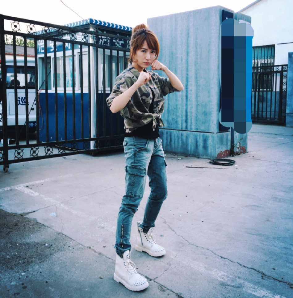 李念:气质中带着阳光,美极了!