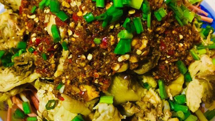 三十块钱半只鸡,做成酸酸鸡,一盘几分钟吃光