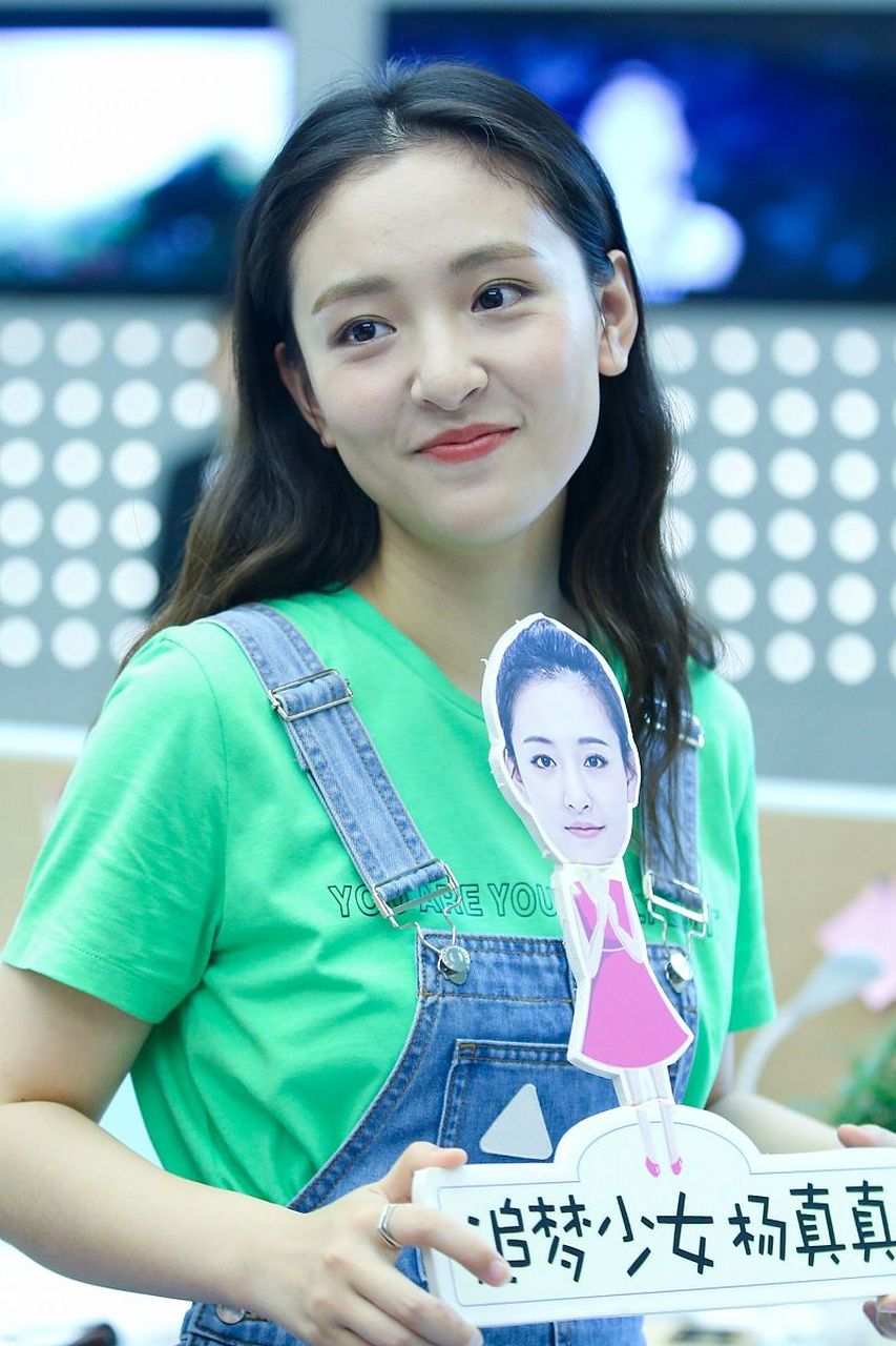 吴倩又去拍电影啦!好期待,电影《亲爱的妈妈》就这么悄无声息开拍啦?