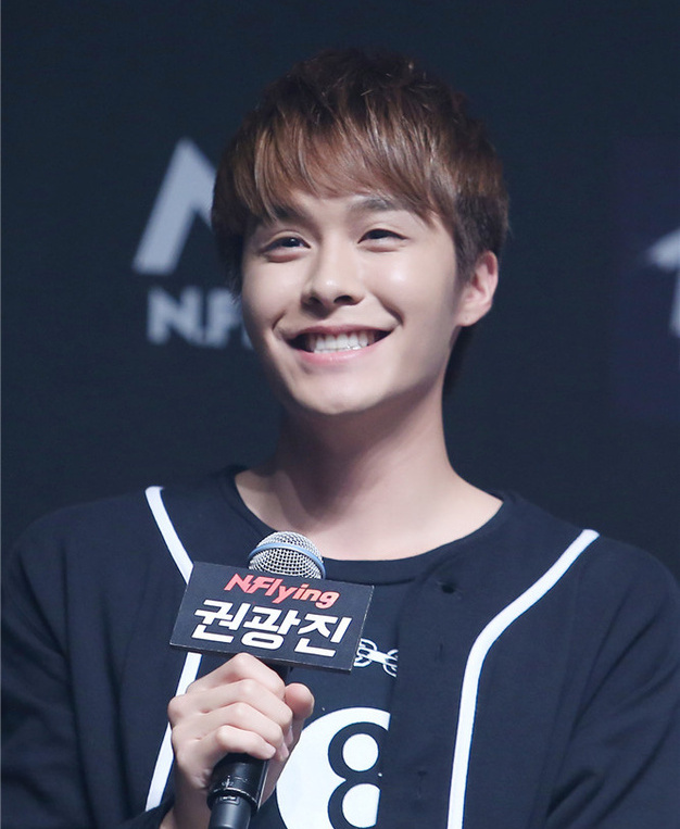 韩国男团n.flying权光珍与粉丝交往,经纪公司决定让其退团?
