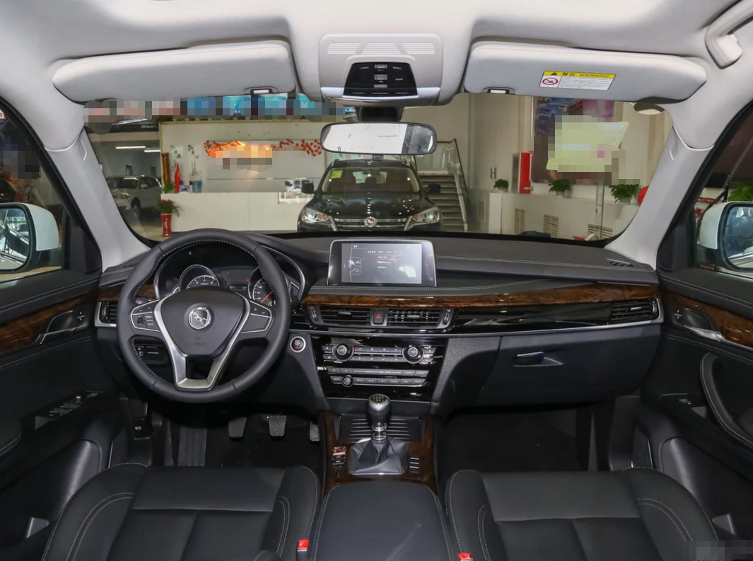 汉腾汽车-汉腾x7,整体外形大气耐看,辨识度非常高