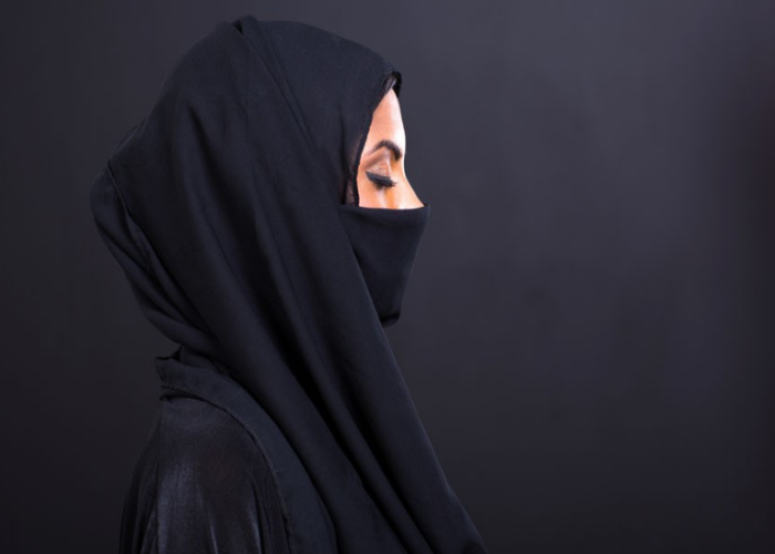忠诚于宗教的这些异域"蒙面"女孩,揭开面纱后和你想的一样吗
