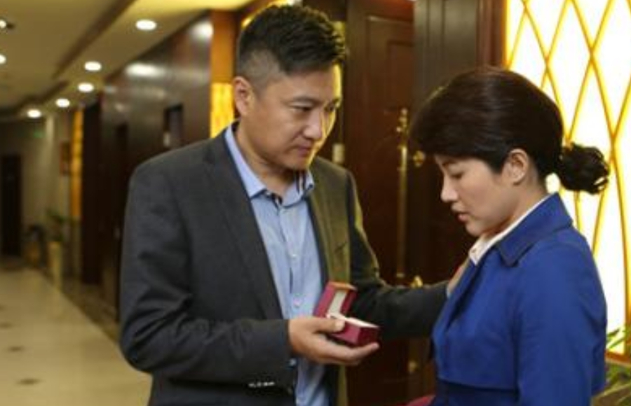 低调的韩青拒绝了范冰冰,娶了一个圈外人,今生活幸福快乐