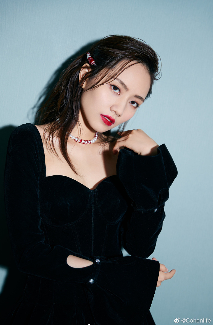 箱专辑我还挖到一张音乐源泉的(虽然我已经有了几箱刘惜君的东西了